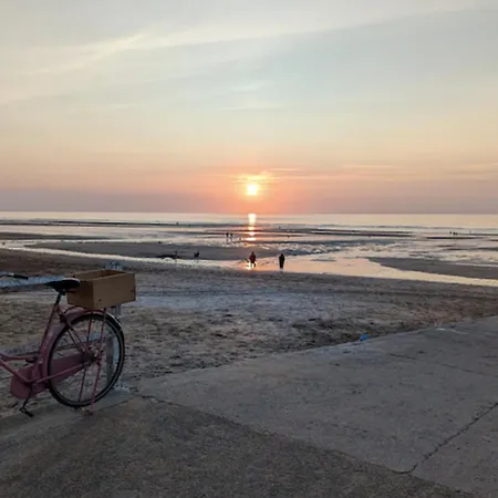 2 Near The - * Blonville-sur-Mer